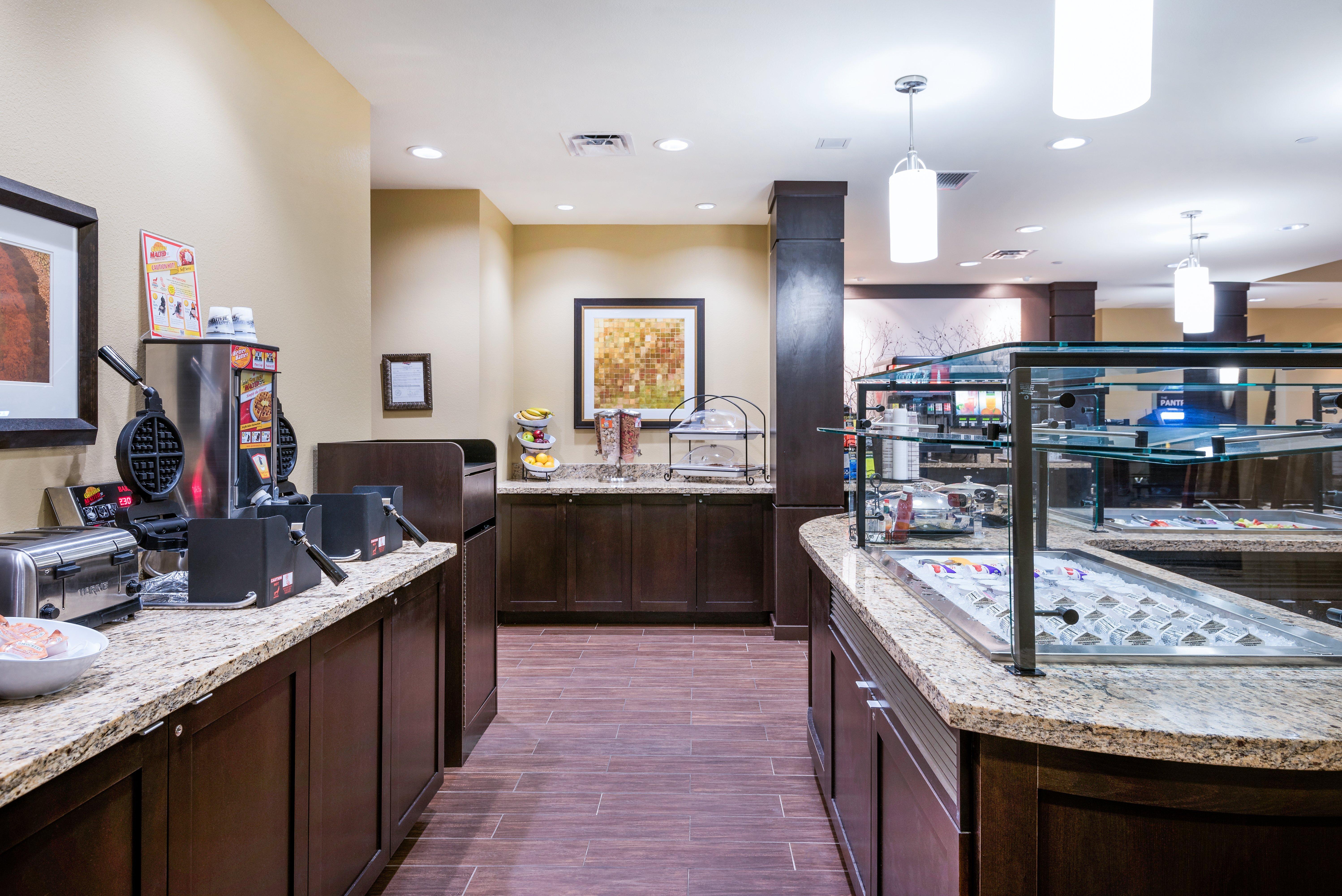 Staybridge Suites Eau Claire - Altoona By Ihg Exteriör bild