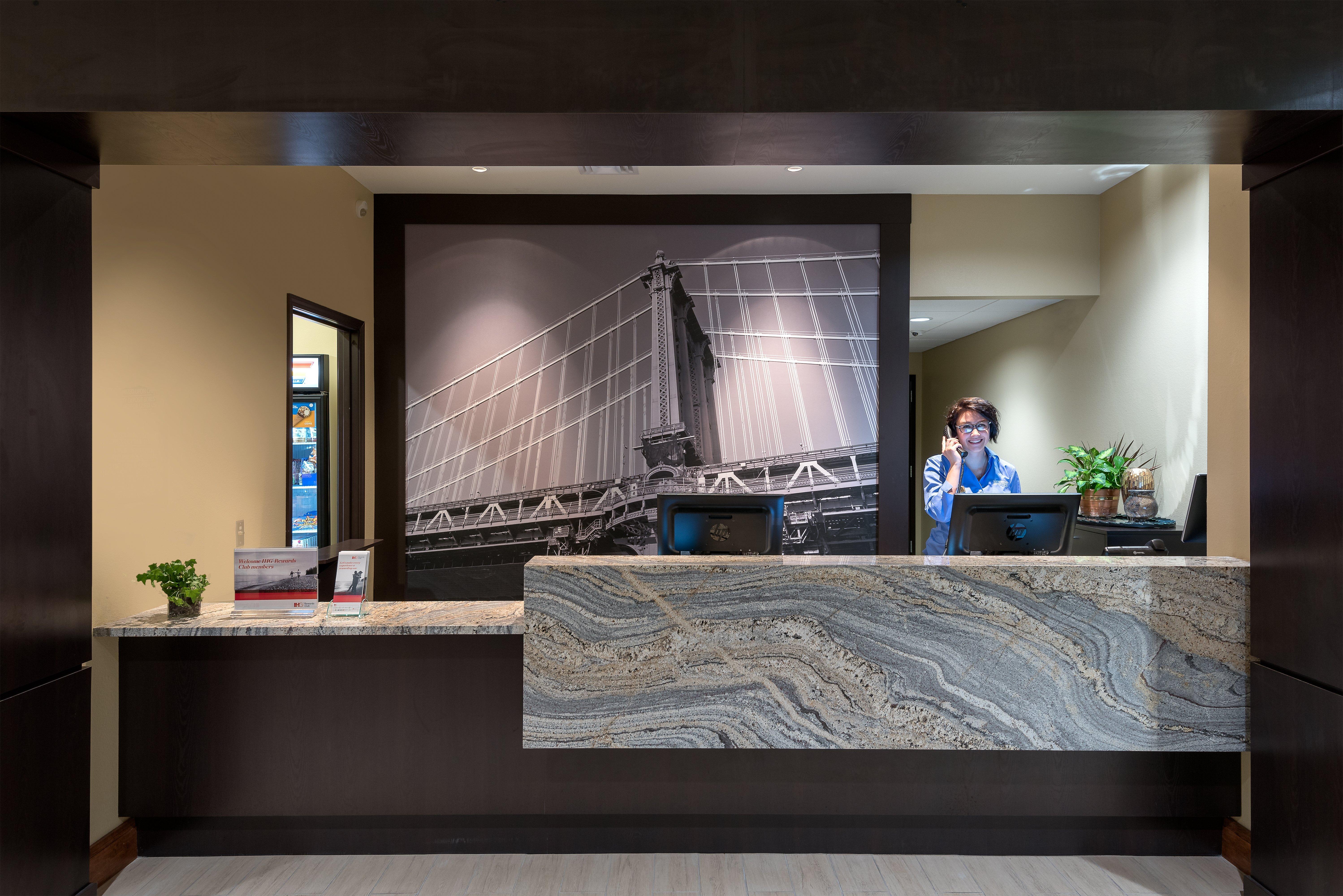 Staybridge Suites Eau Claire - Altoona By Ihg Exteriör bild