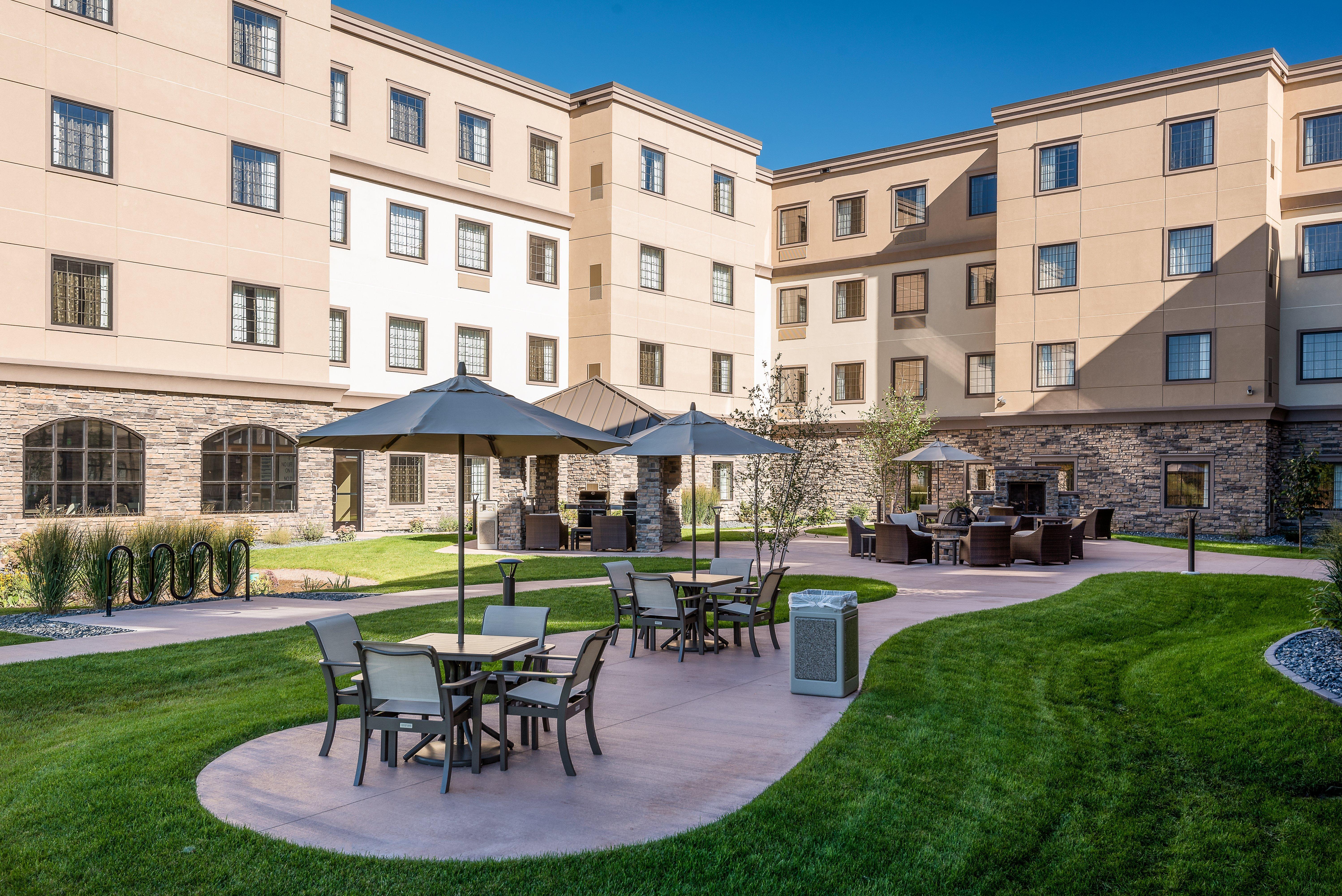 Staybridge Suites Eau Claire - Altoona By Ihg Exteriör bild