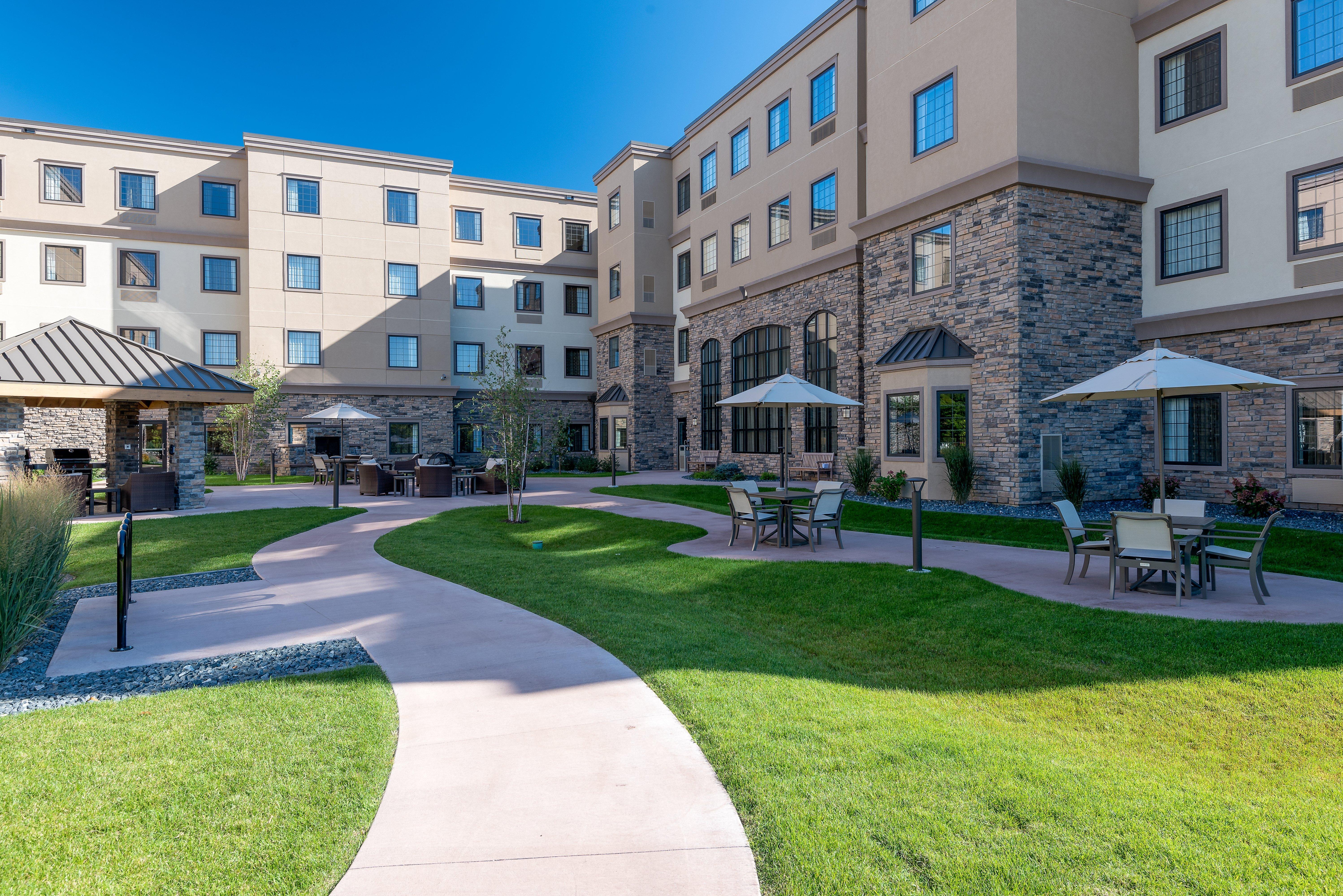 Staybridge Suites Eau Claire - Altoona By Ihg Exteriör bild